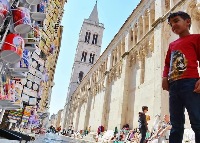 Bed & Breakfast Luxury Kadena 4*