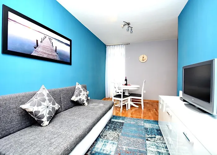 Luxury Kadena Bed & Breakfast