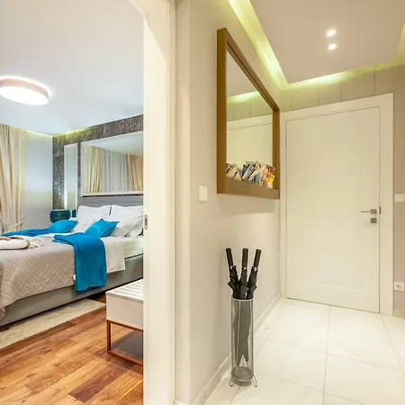 Bed & Breakfast Luxury Kadena 4*