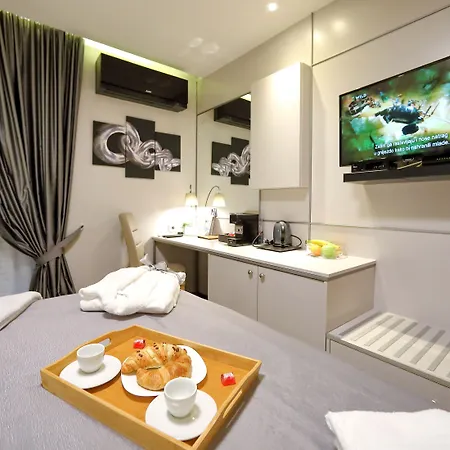 Luxury Kadena Bed & Breakfast 4*